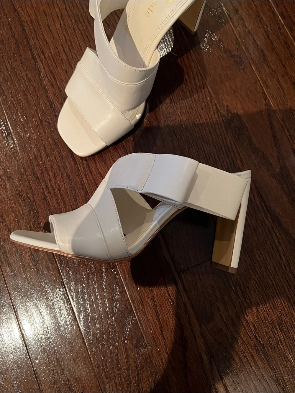 New Kate Spade Bianca mules. Ivory color. Eccentric Bow and Block Heel.